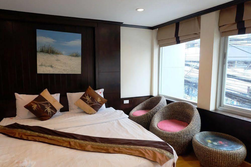 Everest Boutique Hotel Bangkok Buitenkant foto