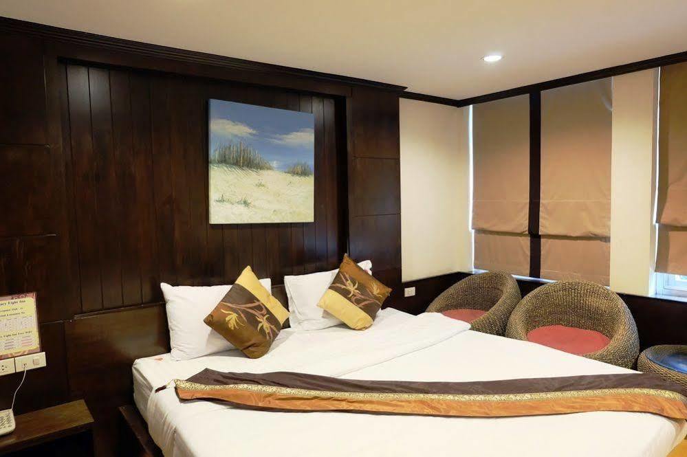 Everest Boutique Hotel Bangkok Buitenkant foto