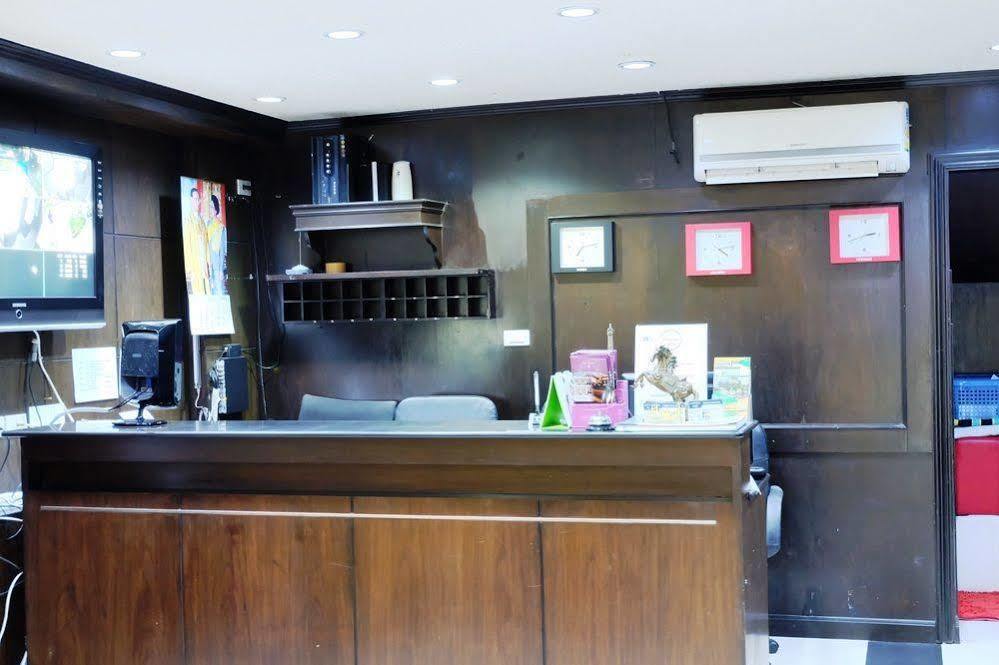 Everest Boutique Hotel Bangkok Buitenkant foto